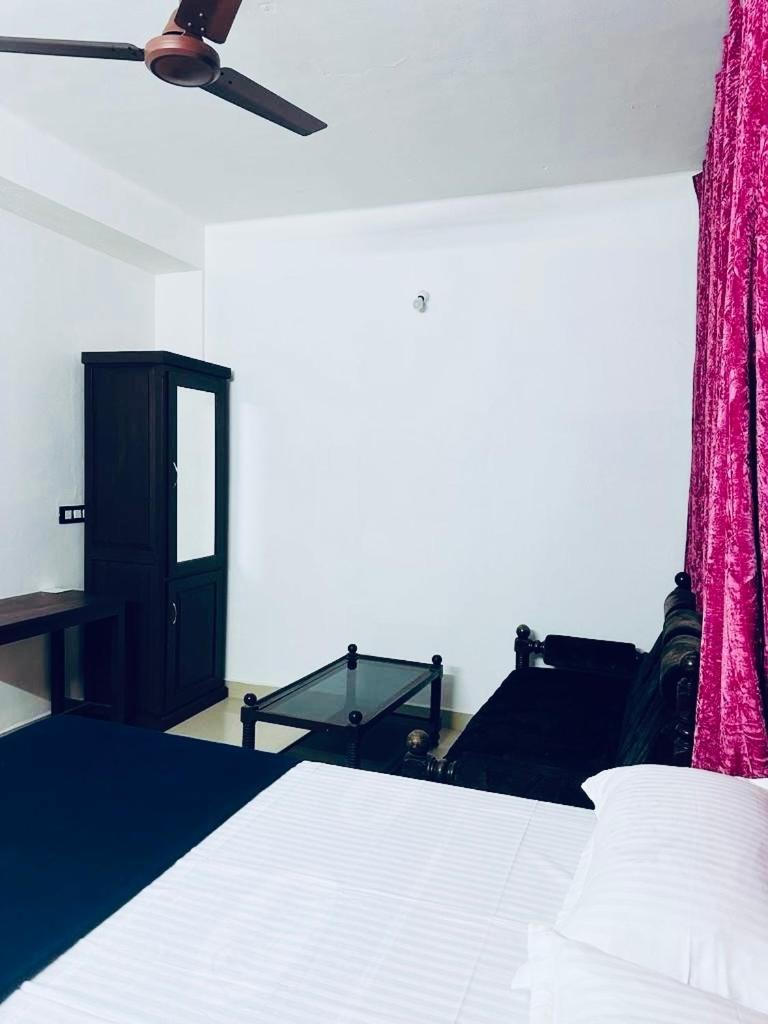 Puthookkadans Mareena Lodge Котаям Екстериор снимка